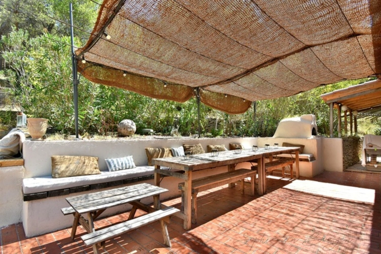 Photos 2 - Prestige - Propriete à vendre au sud d'AIX EN PROVENCE (13), 230 m2 sur 4 000 m2, 6 chambres, garage, piscine, jacuzzis, sauna