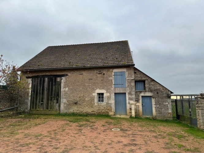 Photos 2 - Touristique - Grange avec grand jardin constructible proche de POUILLY EN AUXOIS (21)