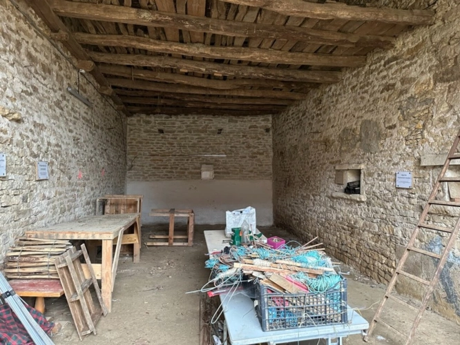 Photos 9 - Touristique - Grange avec grand jardin constructible proche de POUILLY EN AUXOIS (21)