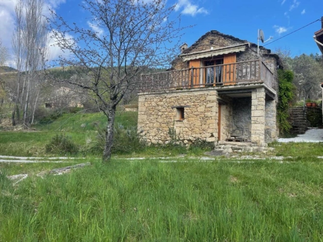 Photos 19 - Prestigious - House