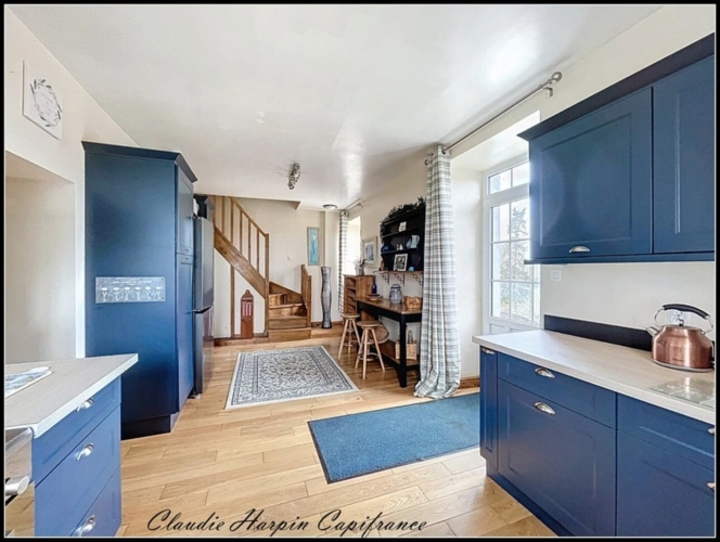 Photos 11 - Équestre - LARGEASSE (79) à vendre PROPRIETE 12 pièces,  environ 328 m² hab - 3.8 hect - piscine - dépendances