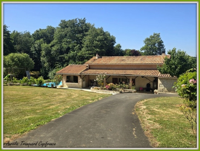 Photos 8 - Prestige - Propriété d'exception à vendre 7 pièces BRIZAMBOURG (17) avec vie de plain-pied, terrain de tennis, piscine- TERRAIN DE + 14300m² AVEC ETANG