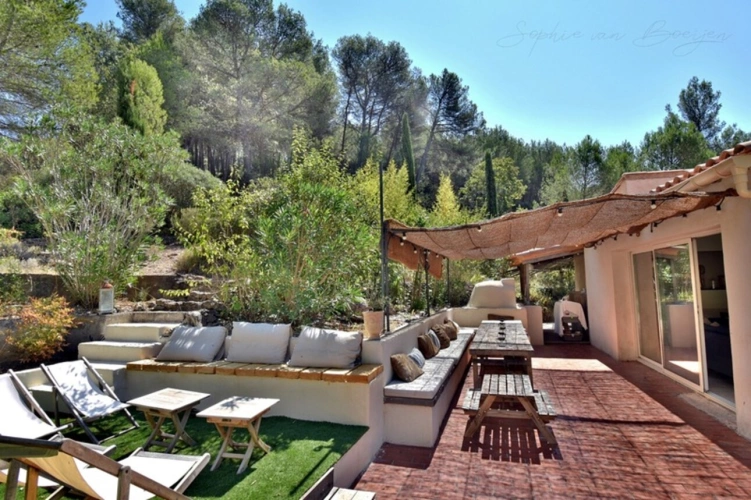 Photos 1 - Prestige - Propriete à vendre au sud d'AIX EN PROVENCE (13), 230 m2 sur 4 000 m2, 6 chambres, garage, piscine, jacuzzis, sauna