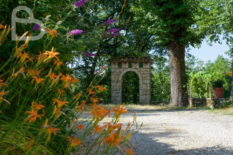 Photos 4 - Prestige - Domaine enchanteur avec maison de charme,3 gîtes et piscine