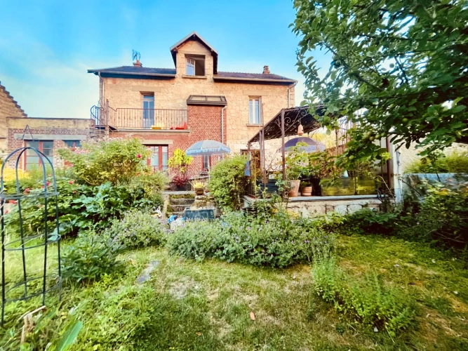 Photos 12 - Touristique - COUCY LE CHATEAU AUFFRIQUE, proche SOISSONS, MAISON D’HÔTES - 5 pièces - 190,49m²