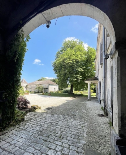 Photos 18 - Prestige - Château + gîte avec activité d’hébergement touristique proche de COGNAC (16)