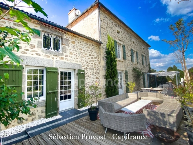 Photos 14 - Prestige - Dordogne (24) - Propriété à vendre 9 pièces AUGIGNAC, terrain 8 900 m², 300 m² habitables, piscine, dépendance, 8 chambres