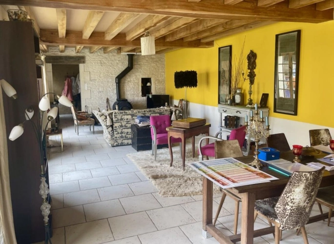Photos 3 - Prestigious - Character property