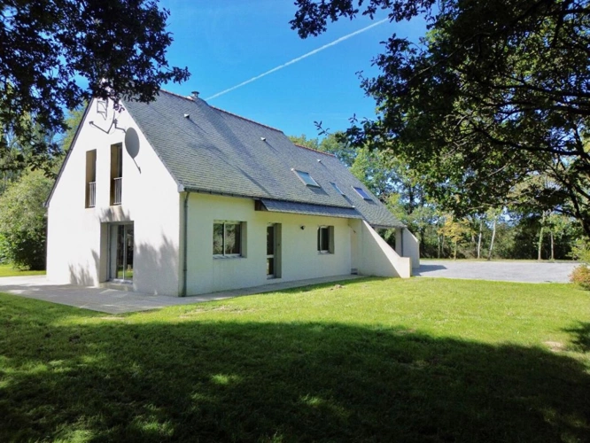 Photos 1 - Prestigious - Maison Blain 200 m2, 5 hectares et dépendances