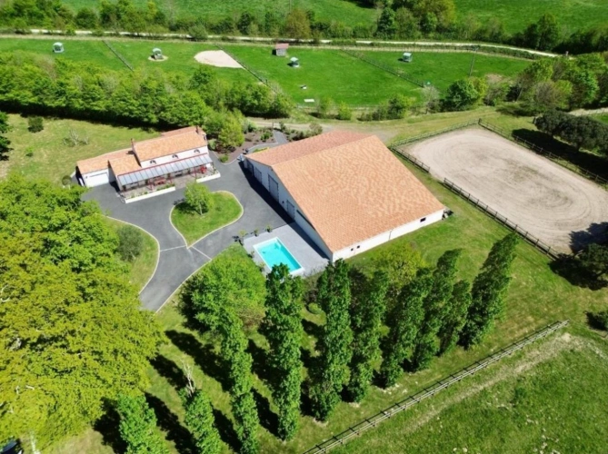 Photos 6 - Équestre - La Roche sur Yon (85)  - Longère - Grange - 16.5 Hectares