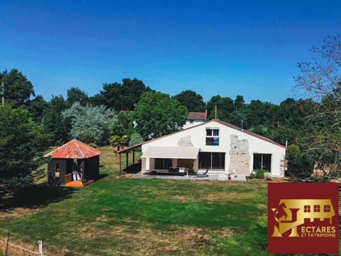 Photos 1 - Équestre - Propriété équestre, 220 m2, 6 chambres, 3,5 hectares avec carrière