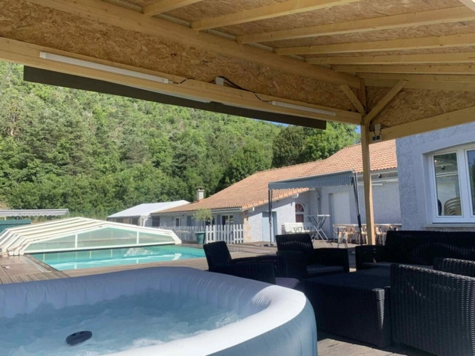 Photos 1 - Prestige - Maison avec studio indépendant et piscine chauffée – 2300 m² de terrain – CHABESTAN (05)