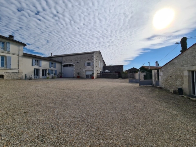 Photos 17 - Prestige - Le charme de l'ancien avec une qualité de confort au quotidien