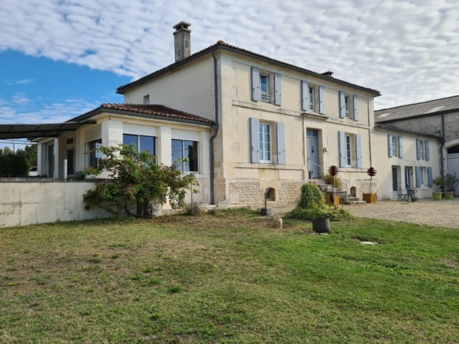 Photos 23 - Prestige - Le charme de l'ancien avec une qualité de confort au quotidien