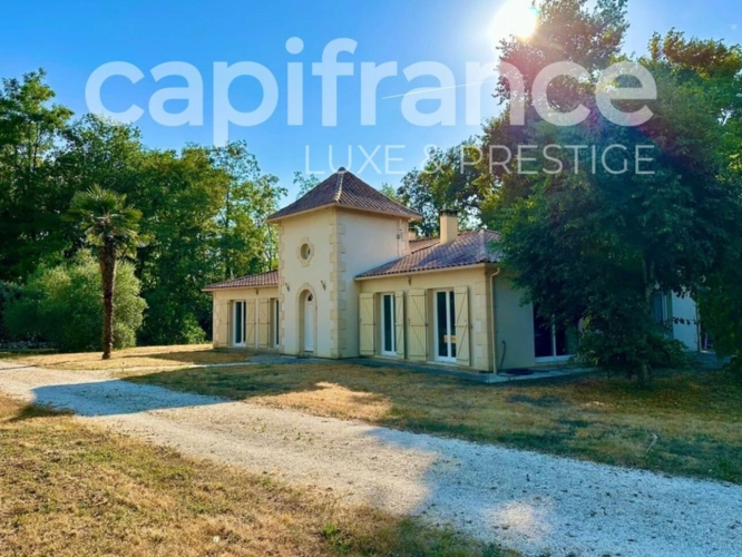 Photos 1 - Forestière - Propriété Naturel de Loisirs avec Maison d'habitation ,Chalets et Lac sur plus de 7 hectares entièrement clos