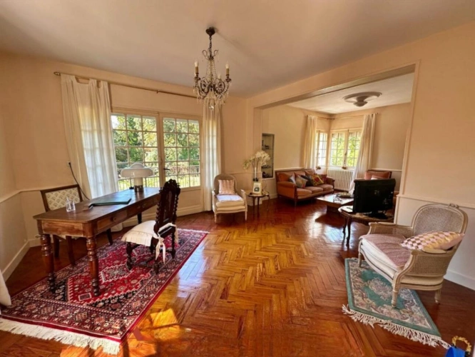 Photos 4 - Prestigious - House
