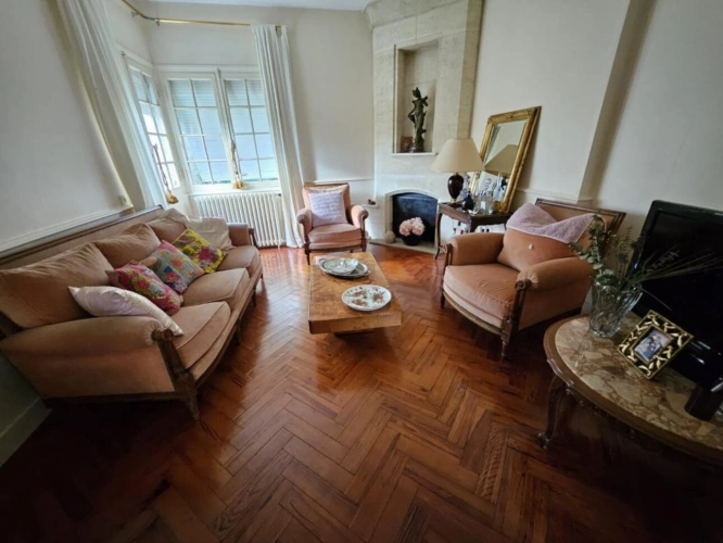 Photos 15 - Prestigious - House