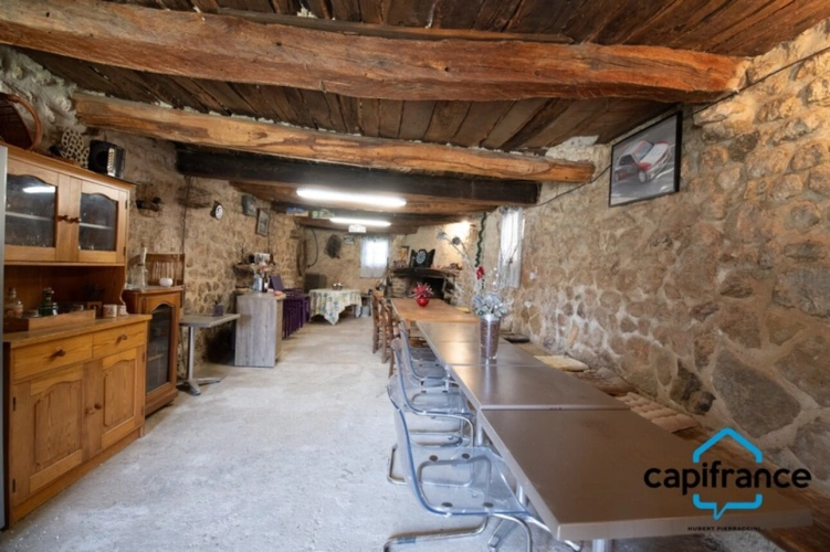 Photos 13 - Prestige - 83 Haut Var Régusse Gorge du verdon  Magnifique Domaine constitué par un ensemble de prés de 850m2 de plancher sur 18000m2
