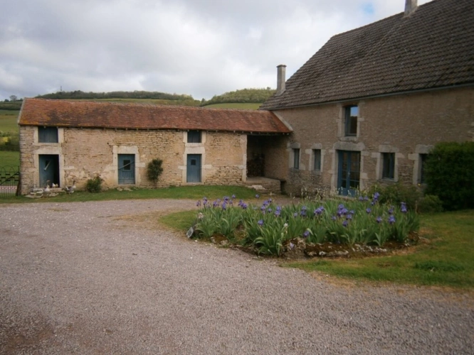 Photos 5 - Touristique - Propriété à proche de PRECY SOUS THIL (21)