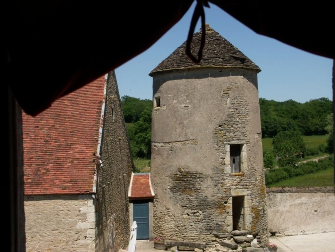 Photos 16 - Touristique - Propriété à proche de PRECY SOUS THIL (21)