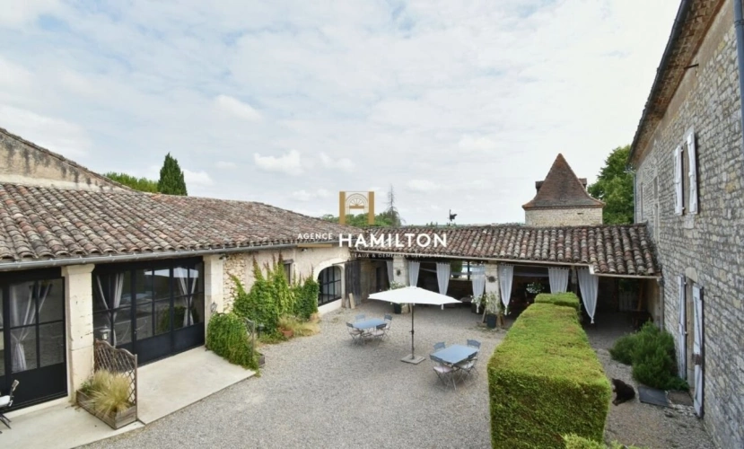 Photos 1 - Prestige - Maison de maître