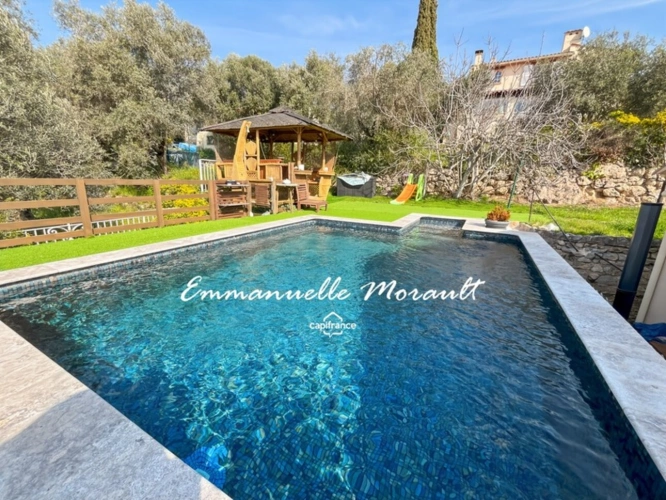 Photos 1 - Prestige - Villa avec piscine à BAGNOLS EN FORET (83)