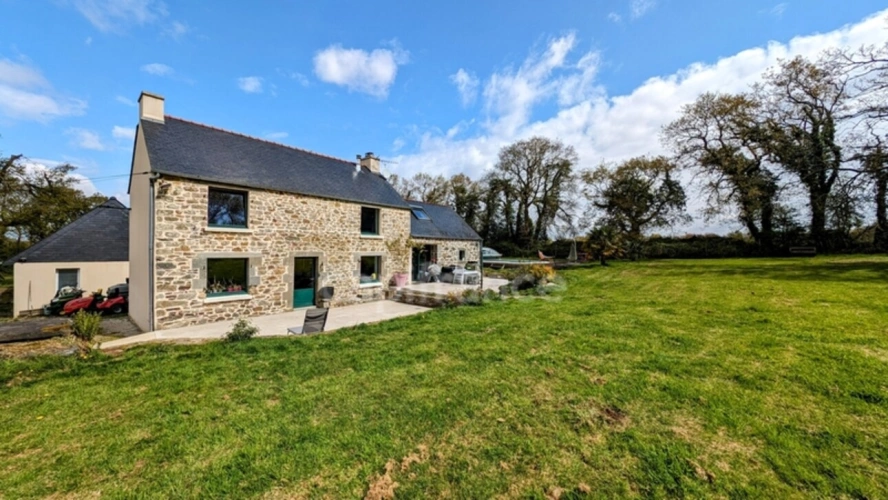 Photos 20 - Prestige - Dpt Finistère (29), à vendre HANVEC propriété avec Maison principale de 150 m², piscine et deux grandes dépendances