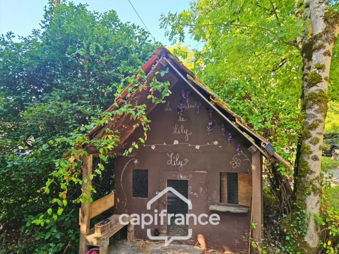 Photos 16 - Touristique - Domaine de charme, 4 hectares, 470 m² habitable, 20 couchages, roulotte, piscine, parc avec arbres centenaires