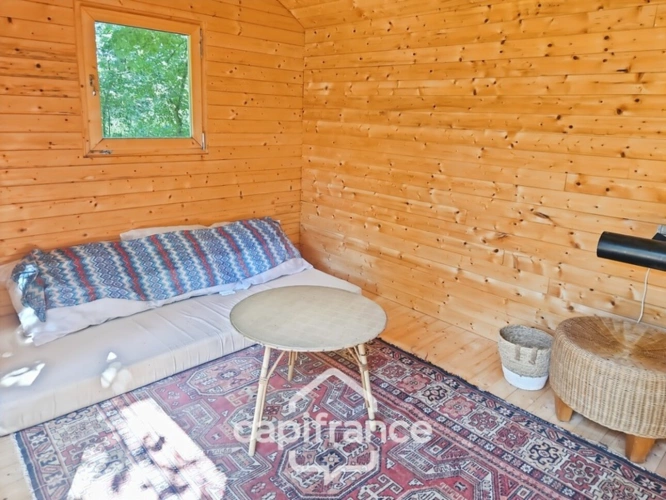 Photos 19 - Touristique - Domaine de charme, 4 hectares, 470 m² habitable, 20 couchages, roulotte, piscine, parc avec arbres centenaires
