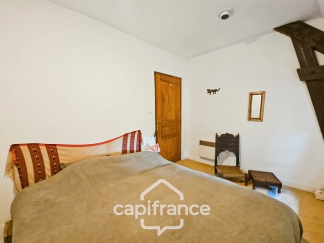 Photos 28 - Touristique - Domaine de charme, 4 hectares, 470 m² habitable, 20 couchages, roulotte, piscine, parc avec arbres centenaires
