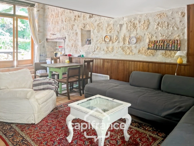 Photos 35 - Touristique - Domaine de charme, 4 hectares, 470 m² habitable, 20 couchages, roulotte, piscine, parc avec arbres centenaires