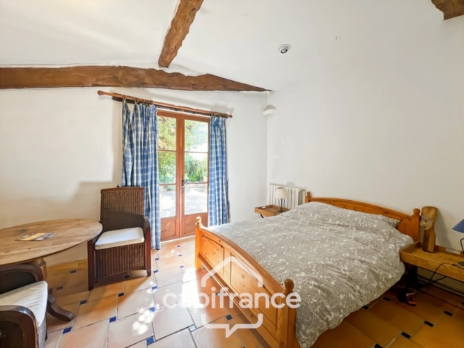 Photos 41 - Touristique - Domaine de charme, 4 hectares, 470 m² habitable, 20 couchages, roulotte, piscine, parc avec arbres centenaires