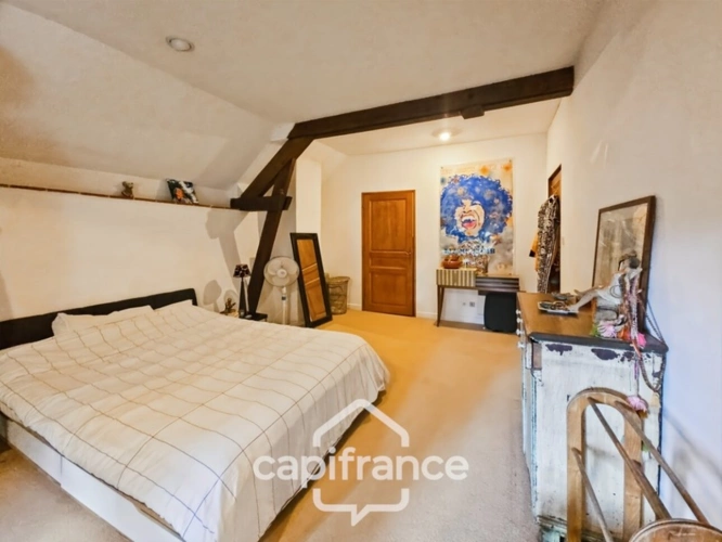 Photos 42 - Touristique - Domaine de charme, 4 hectares, 470 m² habitable, 20 couchages, roulotte, piscine, parc avec arbres centenaires