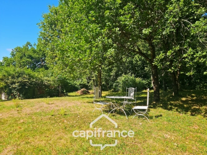 Photos 44 - Touristique - Domaine de charme, 4 hectares, 470 m² habitable, 20 couchages, roulotte, piscine, parc avec arbres centenaires