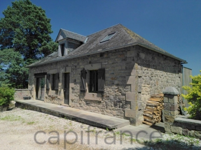 Photos 5 - Touristique - Ensemble de propriété - 3 maisons restaurées et une vaste grange secteur Lanteuil