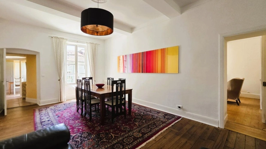 Photos 3 - Prestigious - Character property