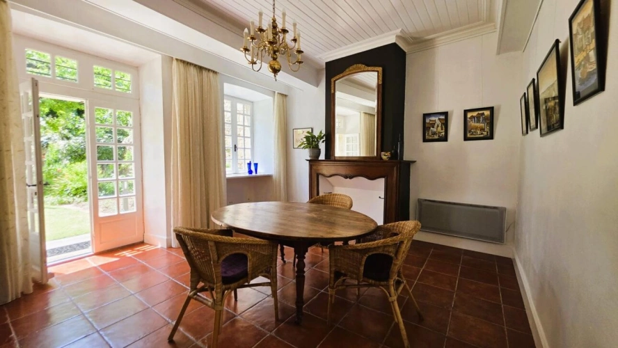 Photos 5 - Prestigious - Character property