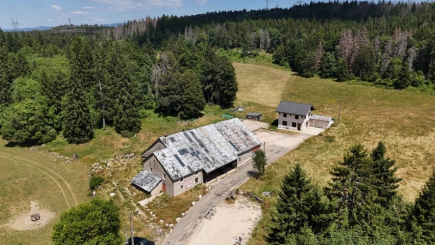 Photos 29 - Touristique - Propriete à vendre 15 pièces LE GRAND ABERGEMENT (01)