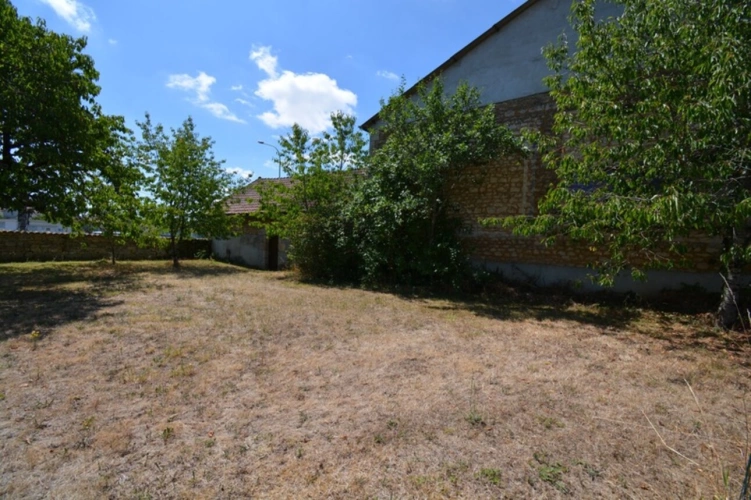 Photos 6 - Touristique - Maison à vendre 1 pièce proche de LA ROCHEFOUCAULD EN ANGOUMOIS (16)