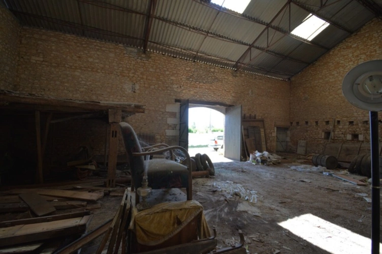 Photos 7 - Touristique - Maison à vendre 1 pièce proche de LA ROCHEFOUCAULD EN ANGOUMOIS (16)