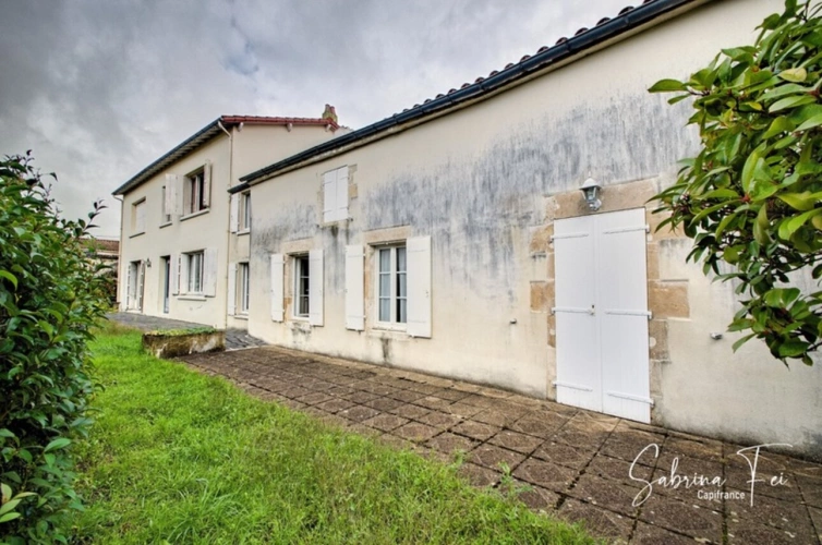 Photos 1 - Touristique - Propriété à vendre 7 pièces SAINT MEDARD D'AUNIS (17)