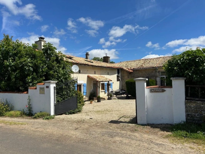 Photos 20 - Touristique - Maison et dépendances