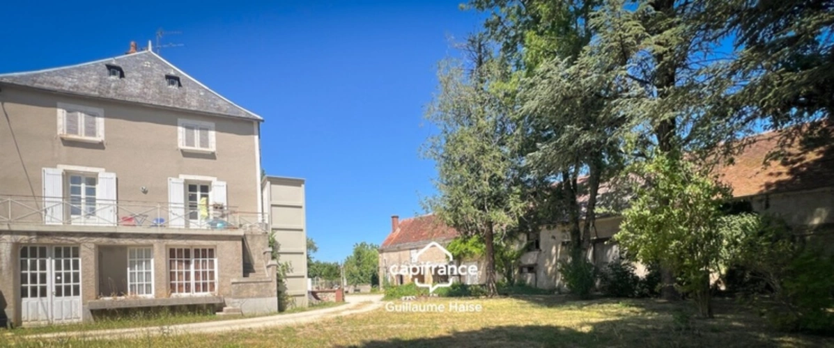 Photos 1 - Touristique - Propriete de 18 pièces à vendre à VATAN (36)