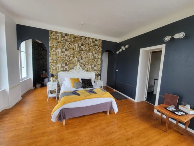 Photos 7 - Prestige - MAGNIFIQUE CHÂTEAU DE BORD DE MER, AVEC SES DÉPENDANCES, SUR 1