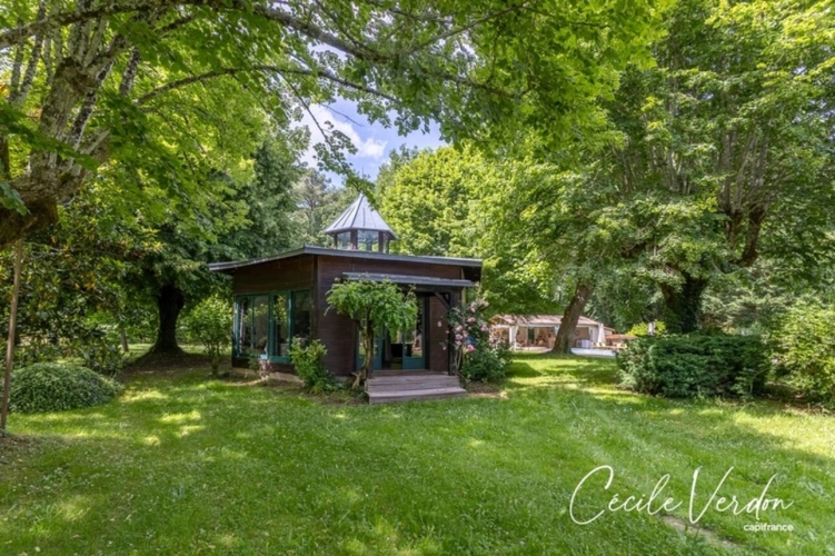 Photos 2 - Prestige - Propriété à vendre 10 pièces, 284 m2 BELEYMAS (24) 15 min de Bergerac – Propriété de charme du XIXe siècle avec dépendances, piscine et potentiel d’accueil sur 8 500 m²