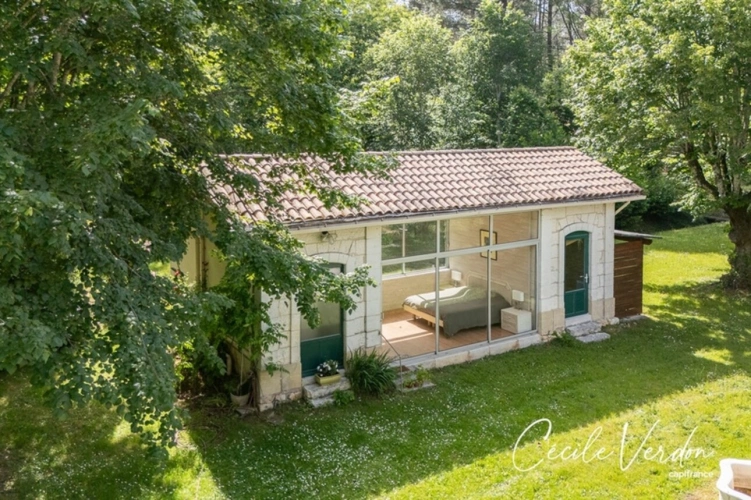 Photos 3 - Prestige - Propriété à vendre 10 pièces, 284 m2 BELEYMAS (24) 15 min de Bergerac – Propriété de charme du XIXe siècle avec dépendances, piscine et potentiel d’accueil sur 8 500 m²