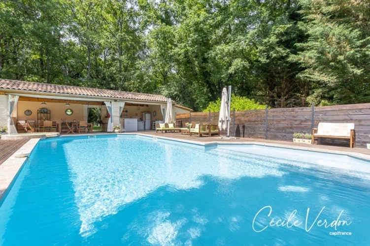 Photos 25 - Prestige - Propriété à vendre 10 pièces, 284 m2 BELEYMAS (24) 15 min de Bergerac – Propriété de charme du XIXe siècle avec dépendances, piscine et potentiel d’accueil sur 8 500 m²