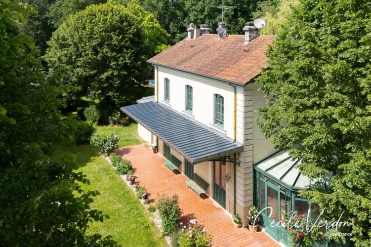 Photos 27 - Prestige - Propriété à vendre 10 pièces, 284 m2 BELEYMAS (24) 15 min de Bergerac – Propriété de charme du XIXe siècle avec dépendances, piscine et potentiel d’accueil sur 8 500 m²