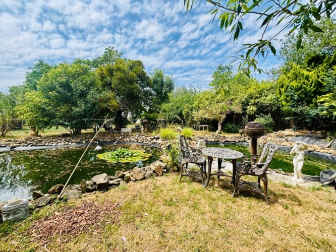 Photos 4 - Touristique - À VENDRE MAYENNE – Manoir d’exception du XIIIe siècle sur 3 hectares – Gîte ou demeure familiale de charme