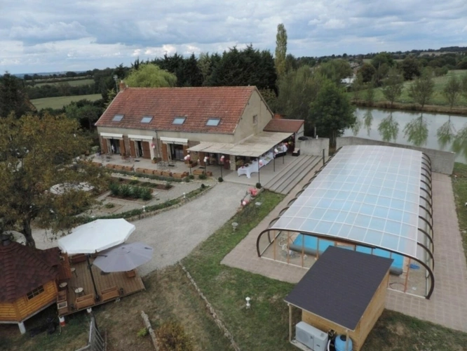 Photos 1 - Équestre - Propriété à vendre SAINT HILAIRE ( allier) comprenant une maison et un gite sur un parc de 23433 m²